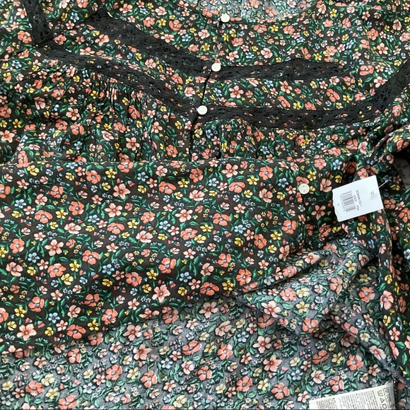 New old navy floral blouse woman’s - Picture 10 of 14
